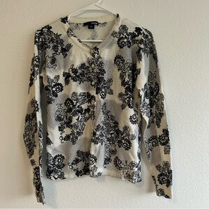 Floral Black and White Women's cardigan Top